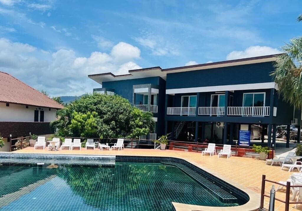 Фото Tharathip Resort 3*