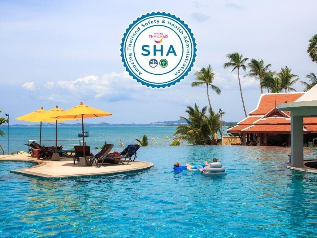 Отель Buri Beach Resort 3*