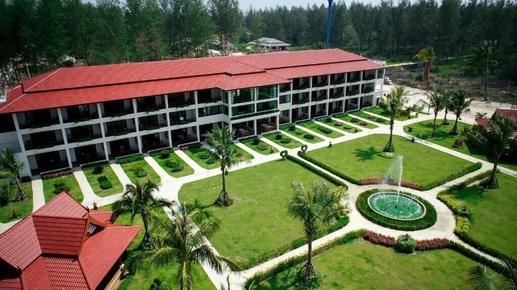 Отель The Sunset Beach Resort Koh Kho Khao 3*