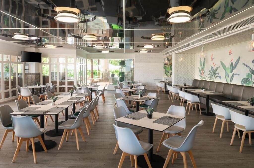 Картинка Springfield Village 4*