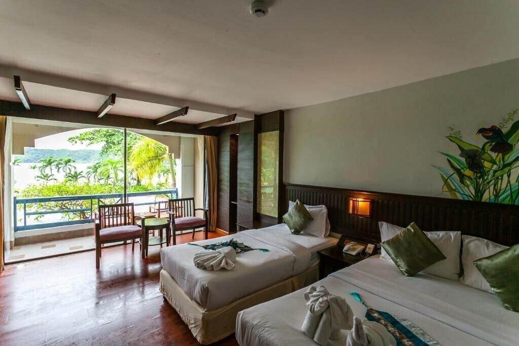 Фото Phi Phi Island Cabana 4*
