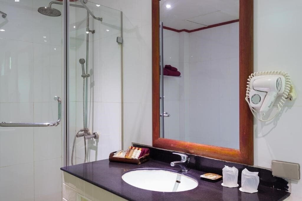 Фотографія Phi Phi Erawan Palms Resort 3*