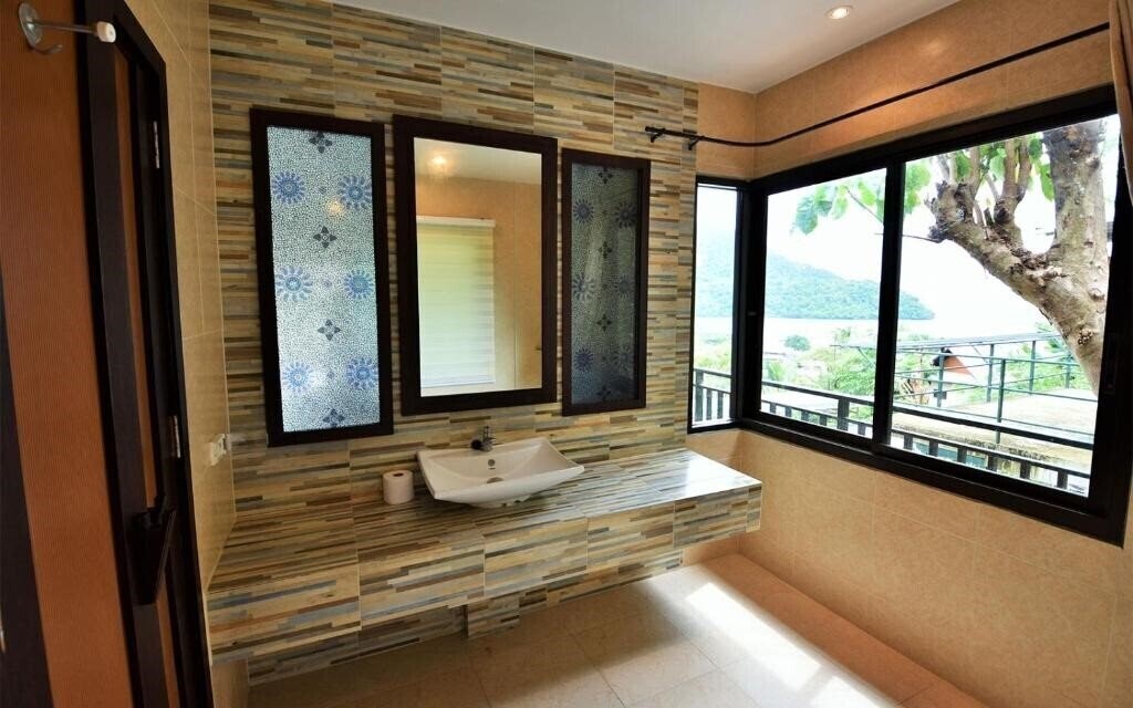 Фотография Phi Phi Arboreal Resort 3*