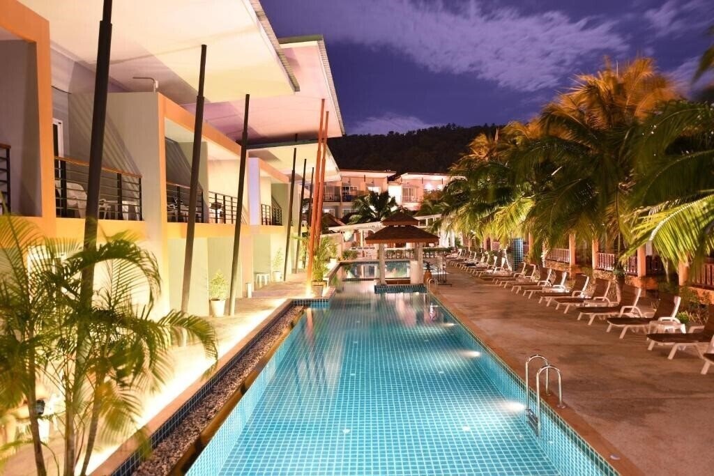 Отель Phi Phi Anita Resort 3*