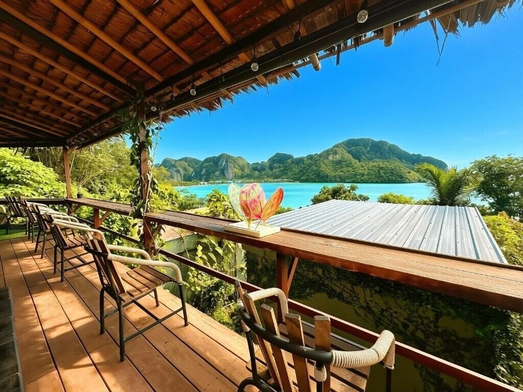Картинка Phi Phi Sea Sky Resort 3*