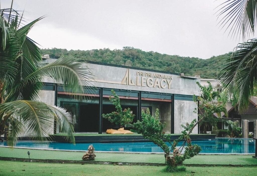 Готель Phi Phi Andaman Legacy Resort 3*