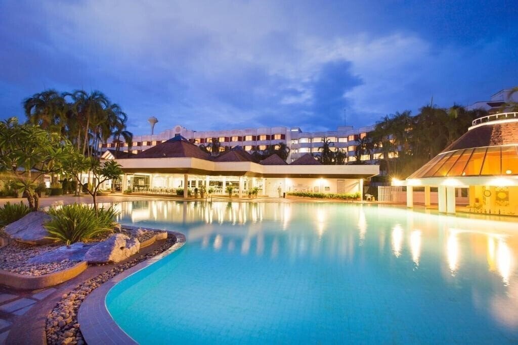 Фотографія The Imperial Hotel & Convention Centre Phitsanulok 4*