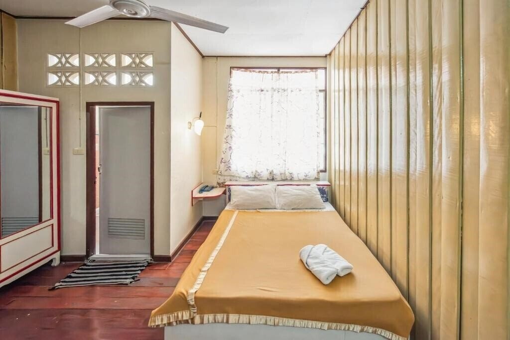 Фото The Prince Hotel 2*