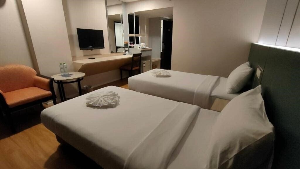 Картинка Mayflower Grande Hotel Phitsanulok 3*