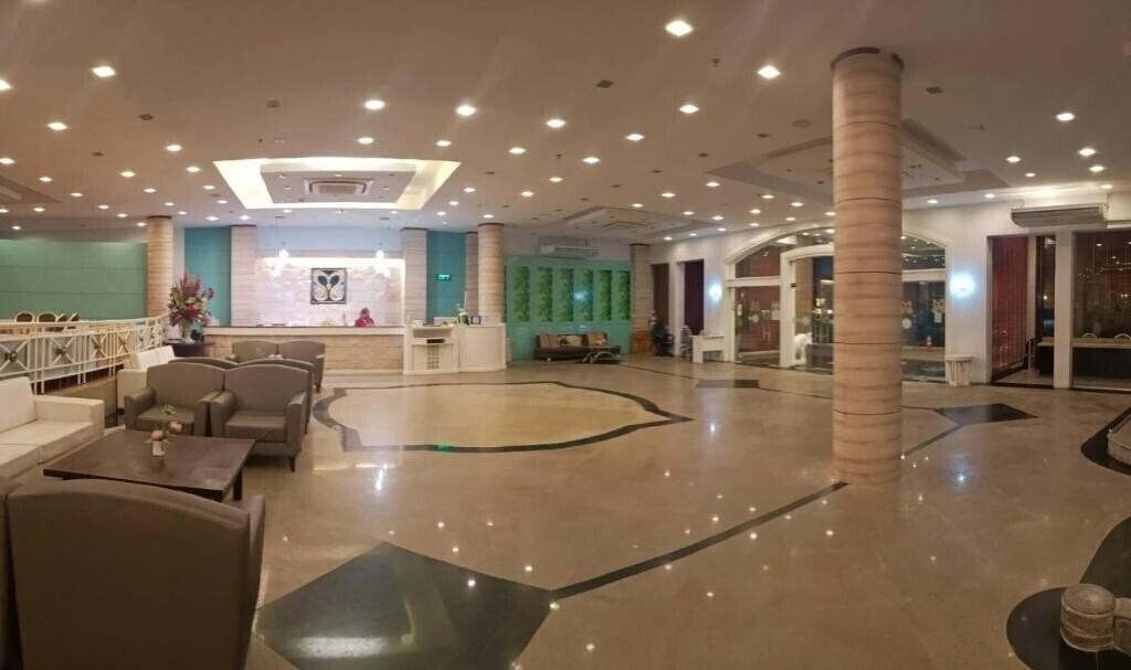 Готель Mayflower Grande Hotel Phitsanulok 3*