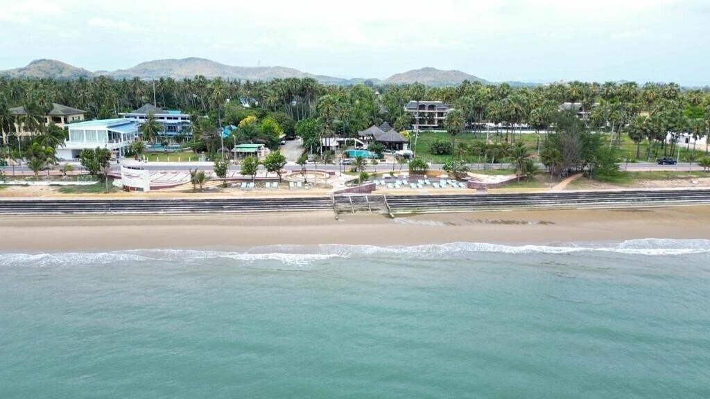 Готель Tanaosri Resort 3*