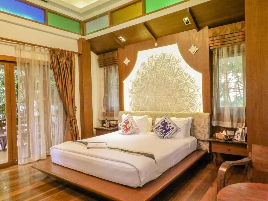 Фото Vartika Resovilla Kuiburi 4*