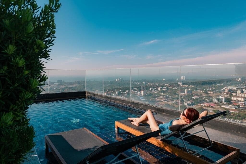 Изображение Holiday Inn & Suite Rayong City Centre 4*