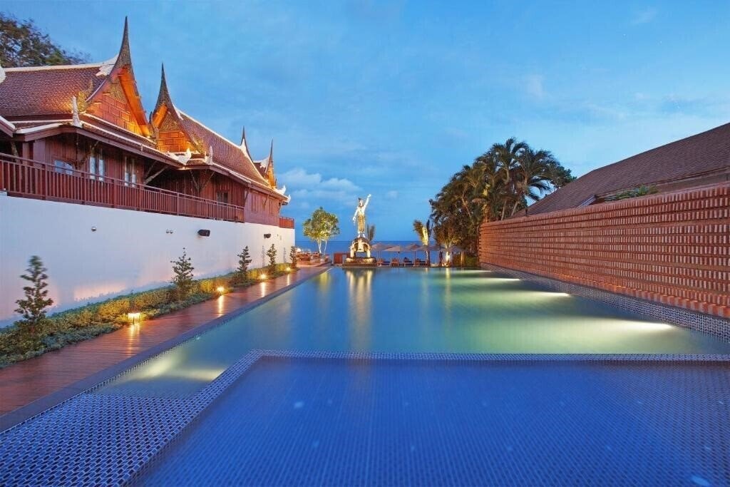 Готель Aksorn Rayong 5*