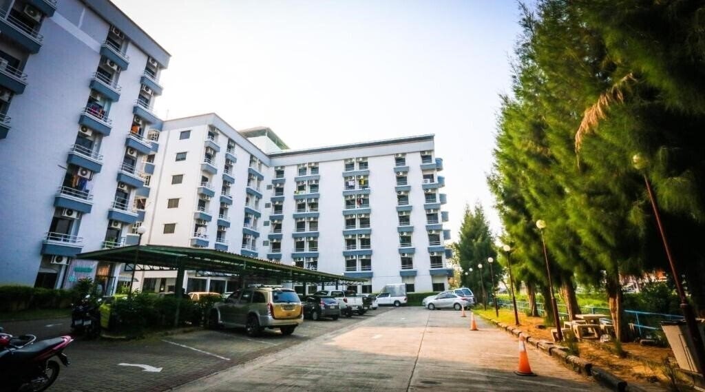 Готель Wiangwalee Hotel 3*