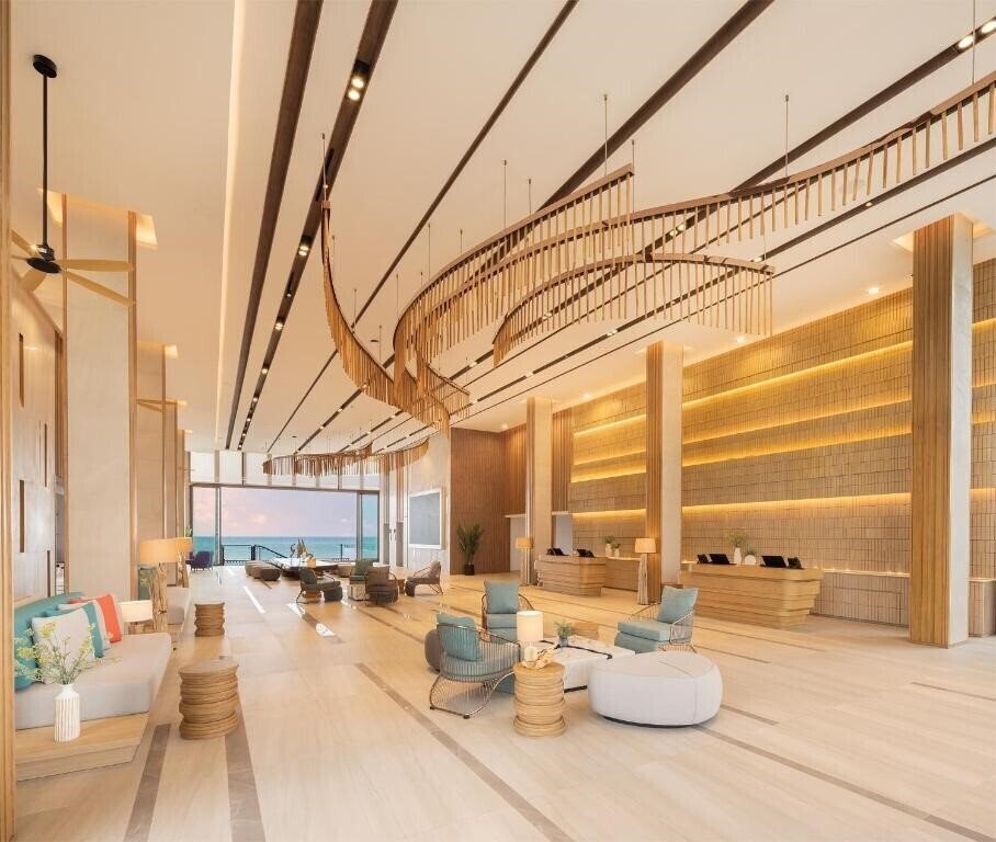 Отель Eastin Resort 4*