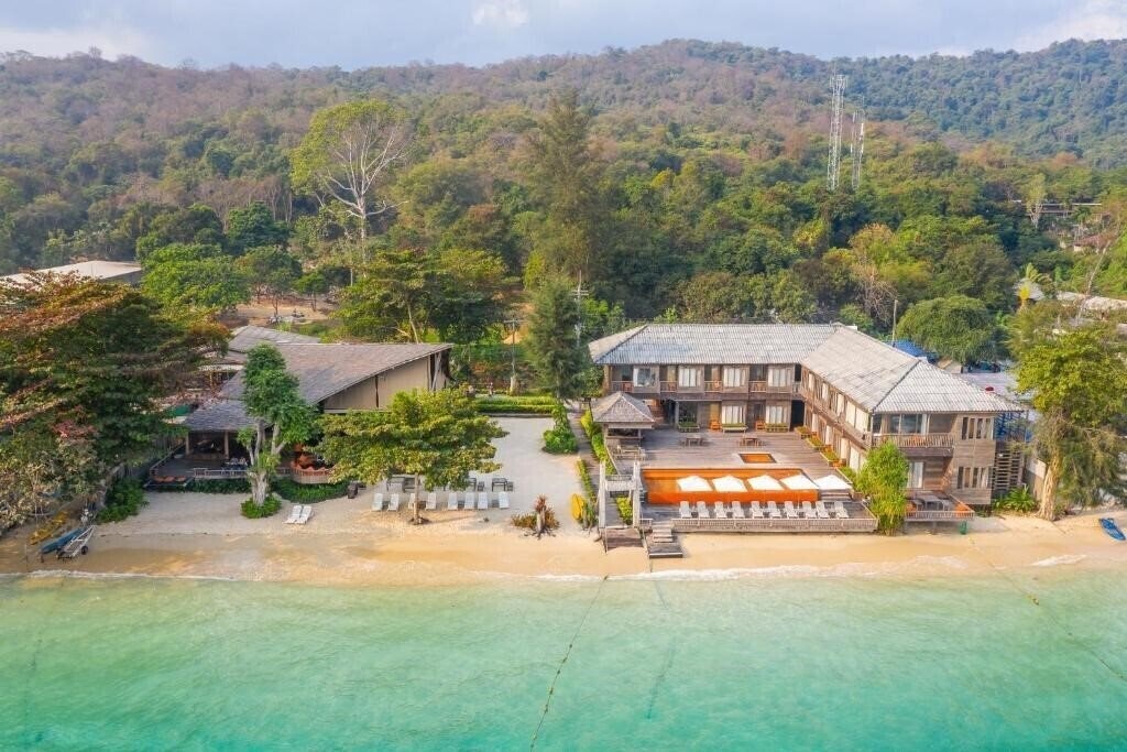 Фото Baan Ploy Sea 3*