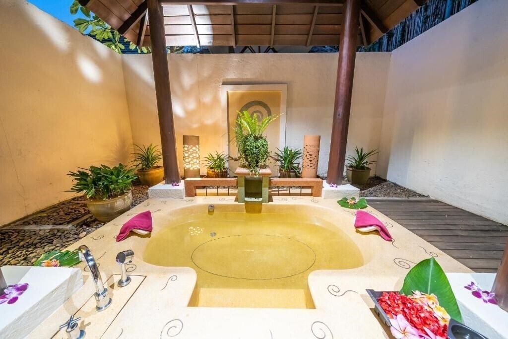 Фотографія Le Vimarn Cottages & SPA 4*