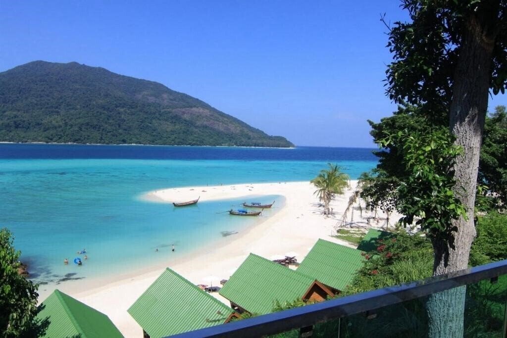 Готель Mountain Resort Koh Lipe 4*