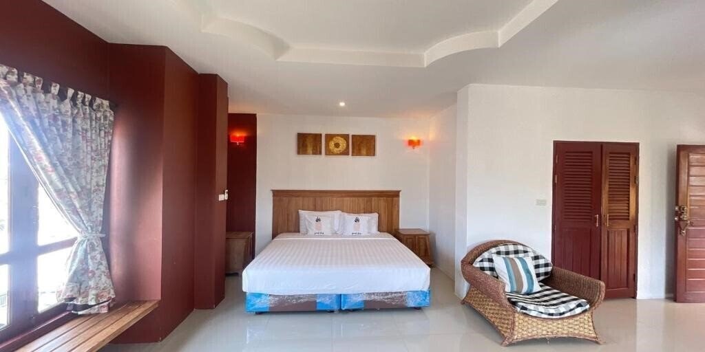 Фото Yellow Tique Hotel 2*