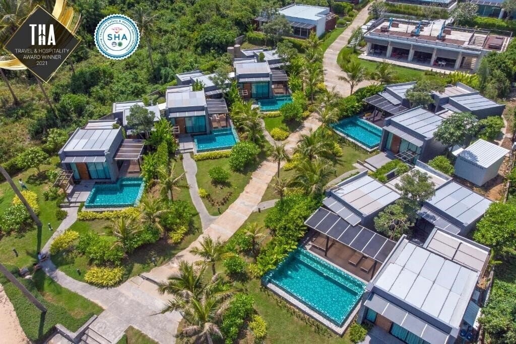 Отель Seanery Beach Resort 4*