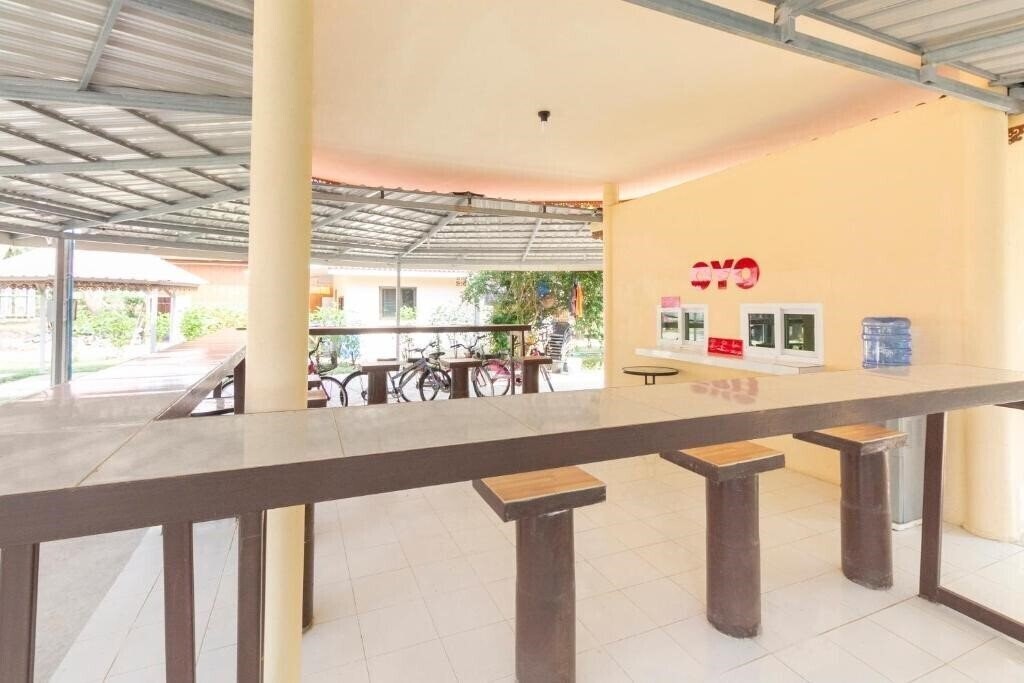 Фото Oyo 75359 Thaiburi Thara Resort 2*