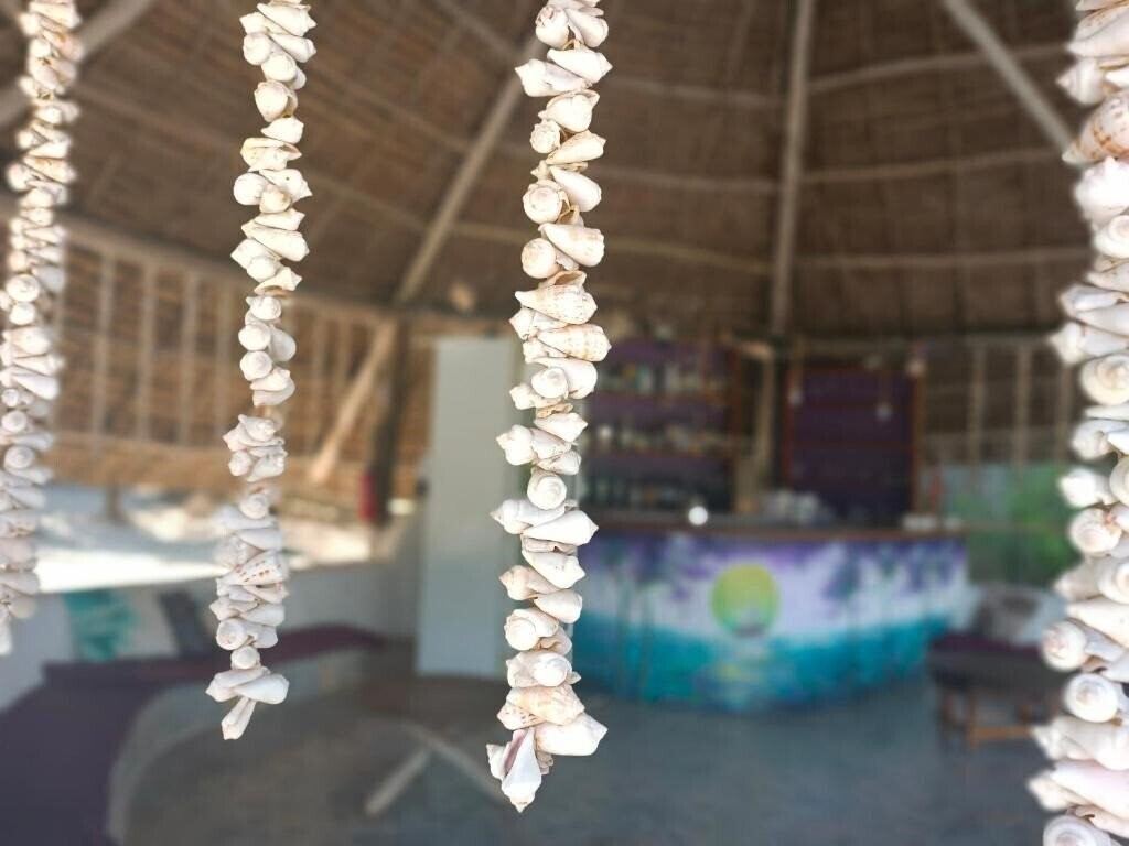 Картинка Kilimani Kwetu Beach Hotel 3*