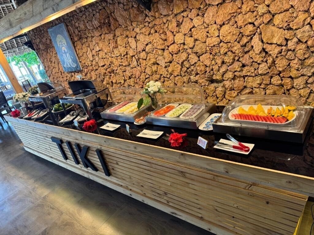 Фото Tiki Beach Club & Resort 4*