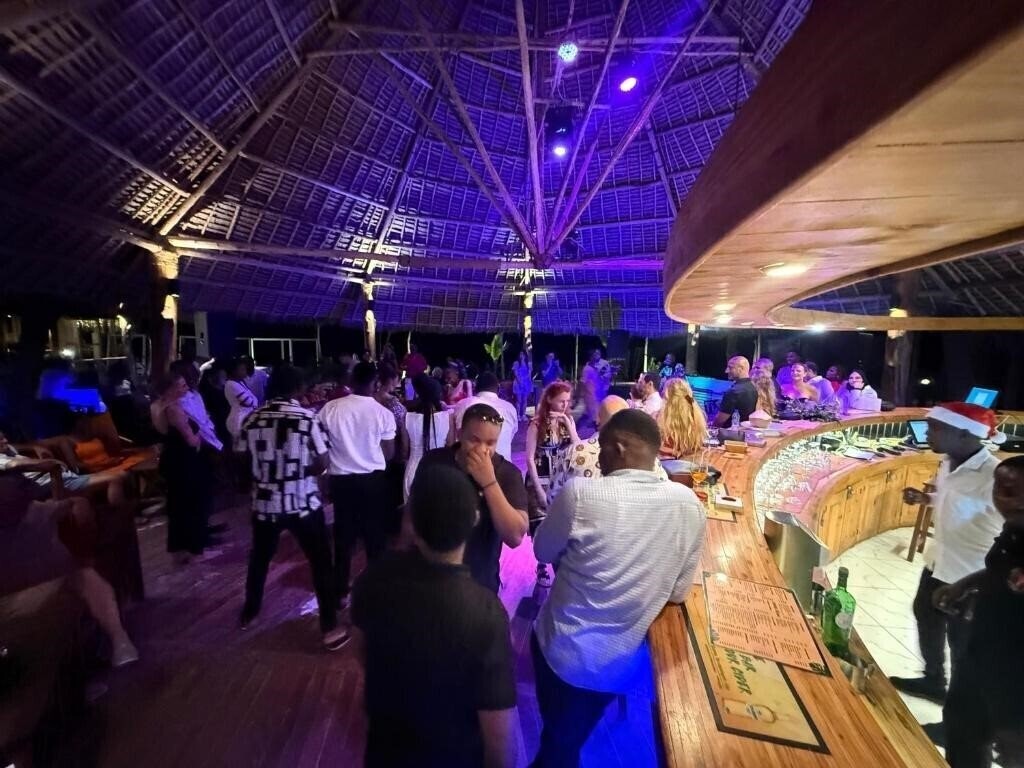 Фотография Tiki Beach Club & Resort 4*