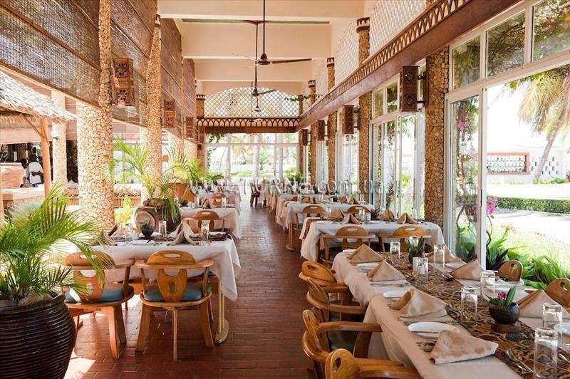 Фото Kunduchi Beach Hotel & Resort 4*