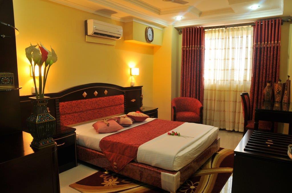 Готель Urban Rose Hotel And Apartment 3*