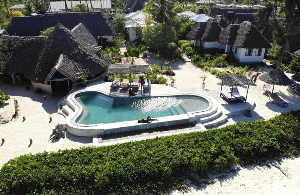 Готель Driftwood Beach Lodge 3*