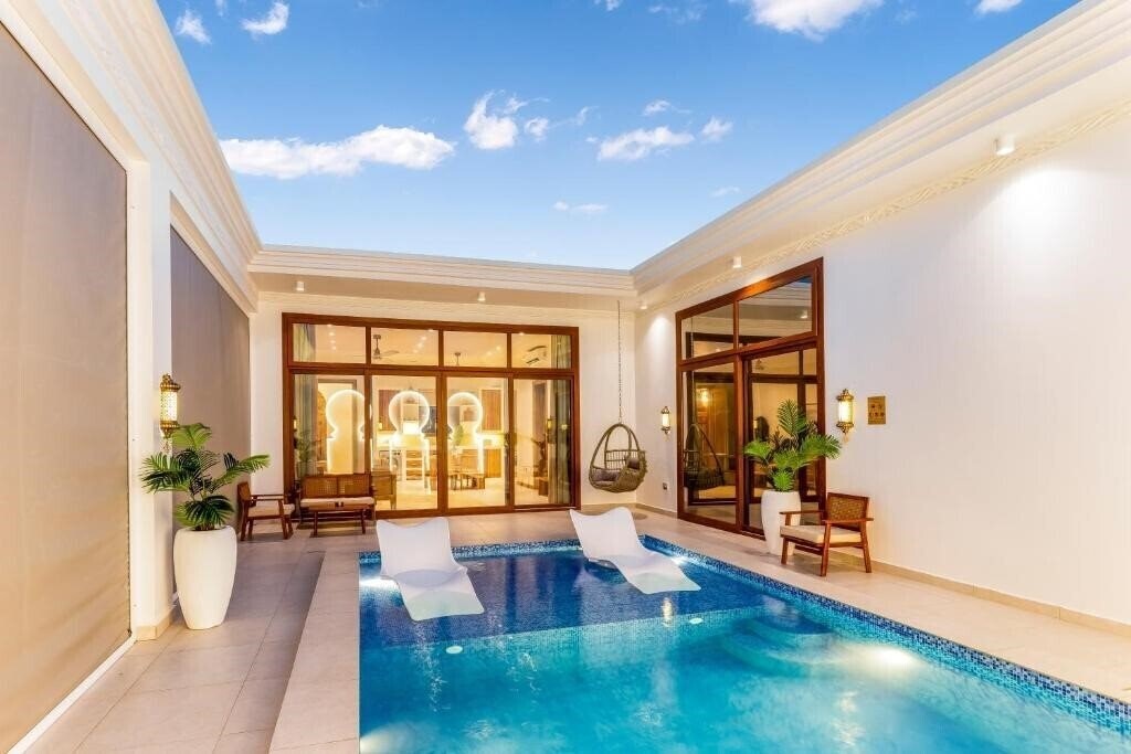 Отель Halisi Villas 4*
