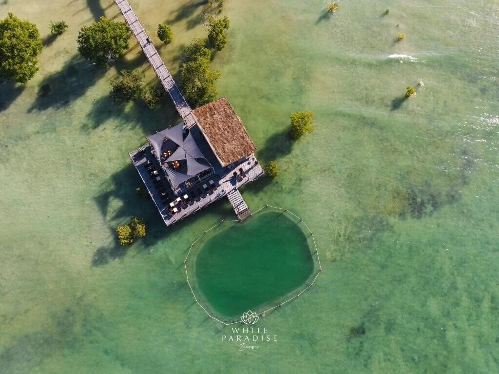 Готель White Paradise 4*
