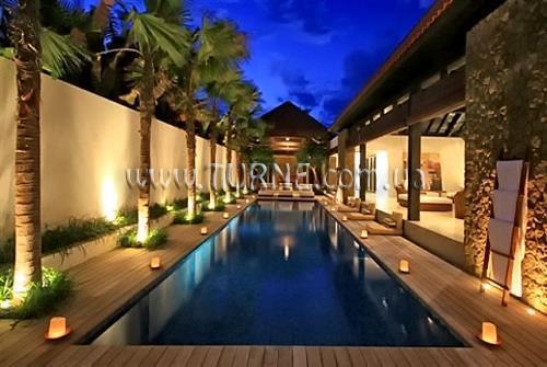 Готель Echo Beach 3*