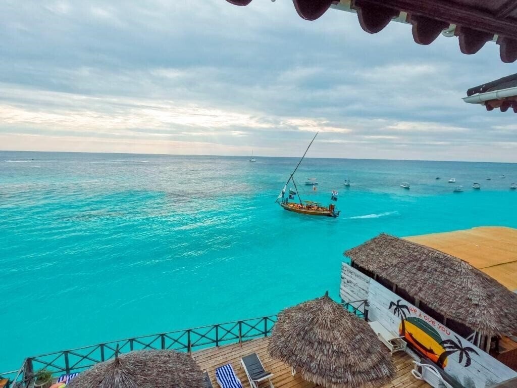 Отель Langi Langi 3*