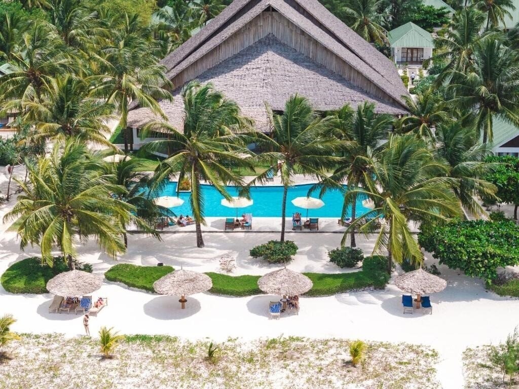 Готель Kisiwa On The Beach 4*