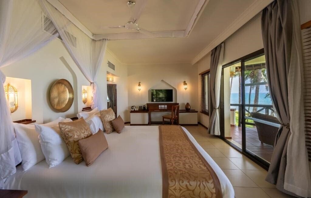 Фото Sea Cliff Resort & Spa 5*