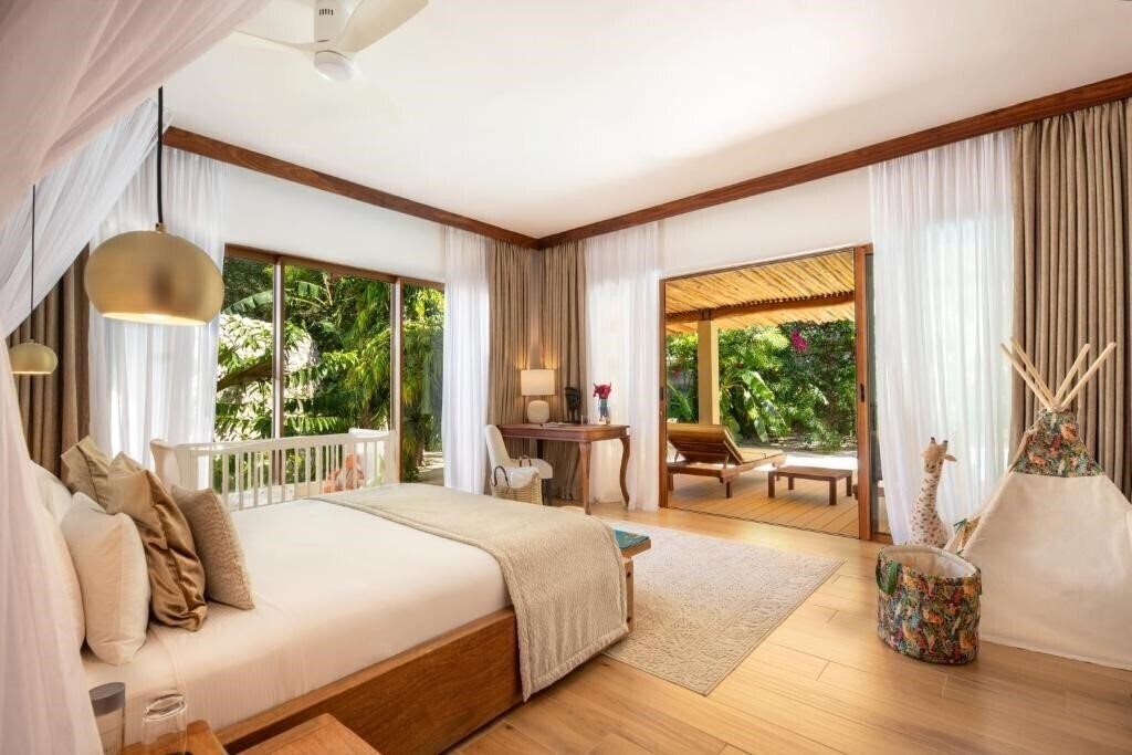 Отель White Sand Luxury Villas 5*
