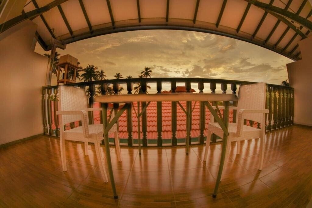 Фотографія White Rose Beach Hotel 3*