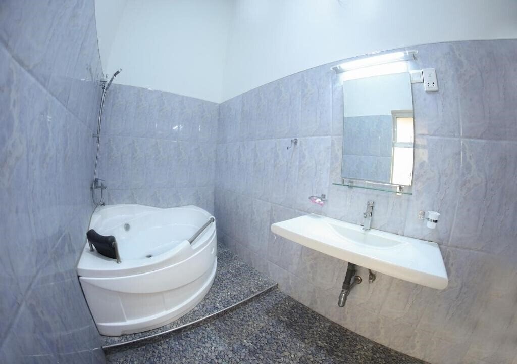 Фотография White Rose Beach Hotel 3*