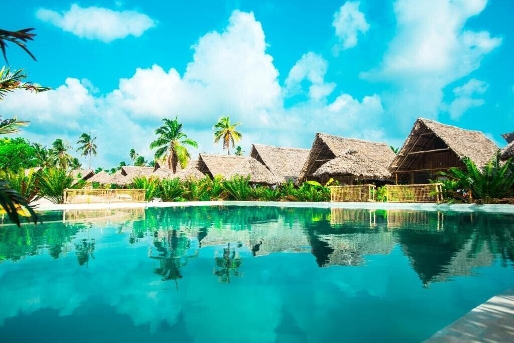 Отель Jambo Beach Bungalows 3*