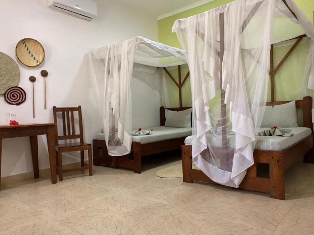 Фотографія Highland Bungalows 3*