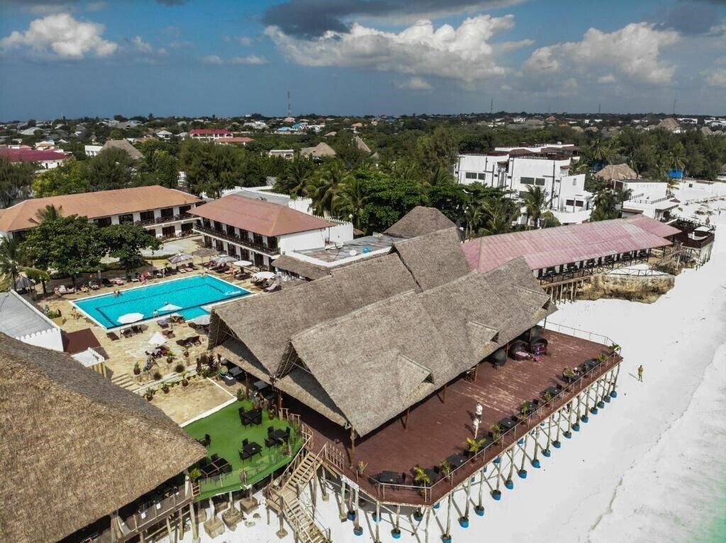 Отель Amaan Bungalows Nungwi 3*