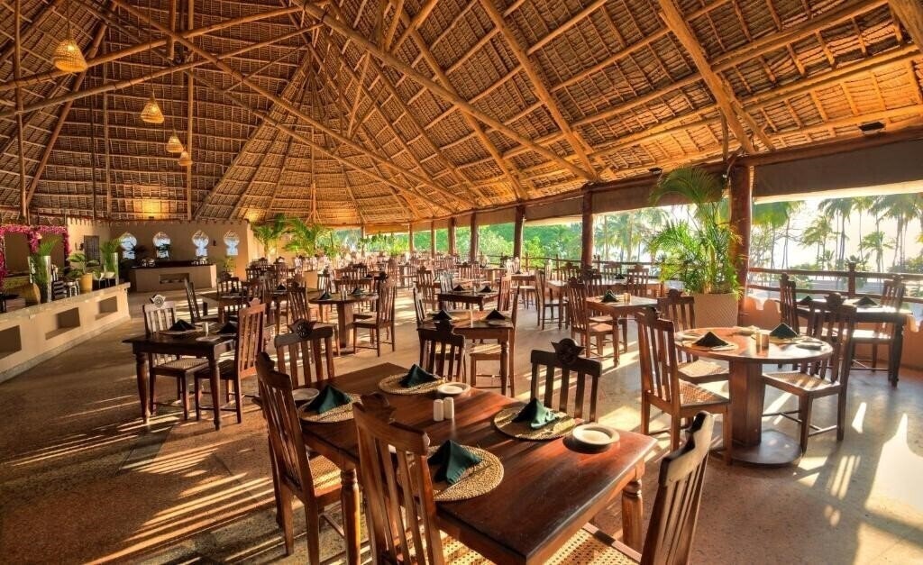 Картинка Mapenzi Bech Club 4*