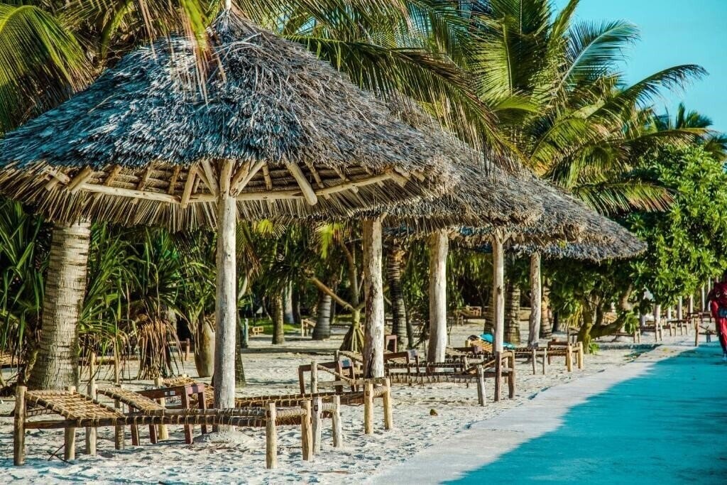 Зображення Uroa Bay Beach Resort 4*