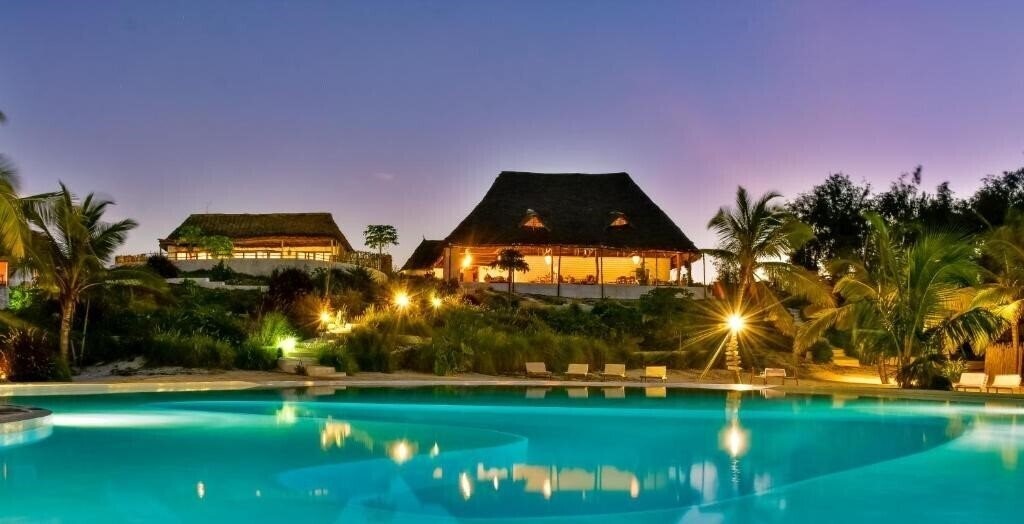 Отель Zanbluu Beach Hotel 4*