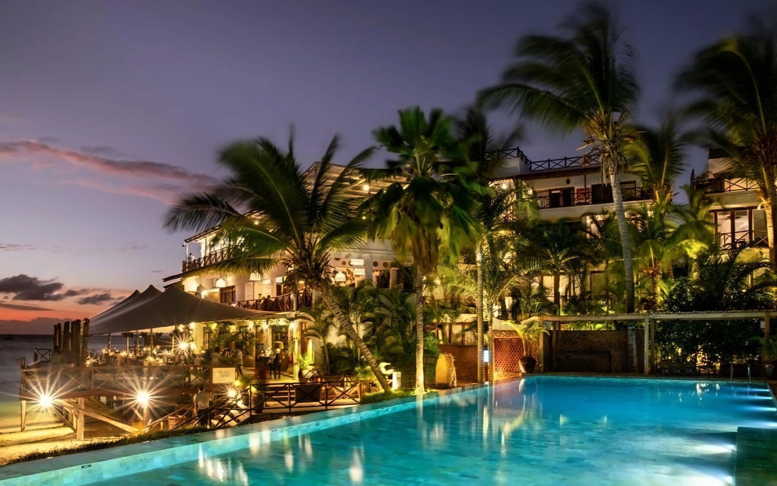 Готель The Z Hotel 4*
