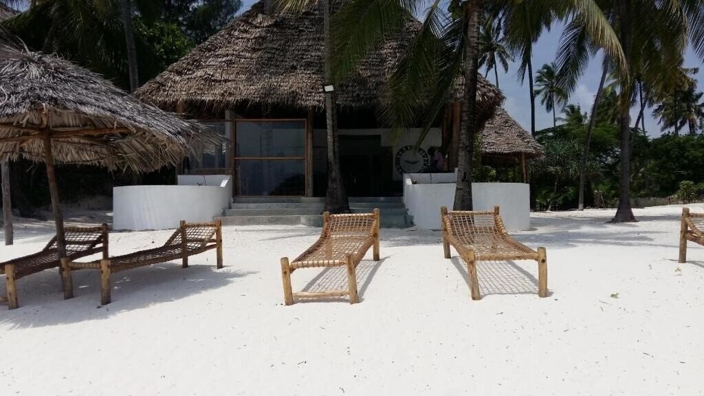 Фото Bahati Villa 3*