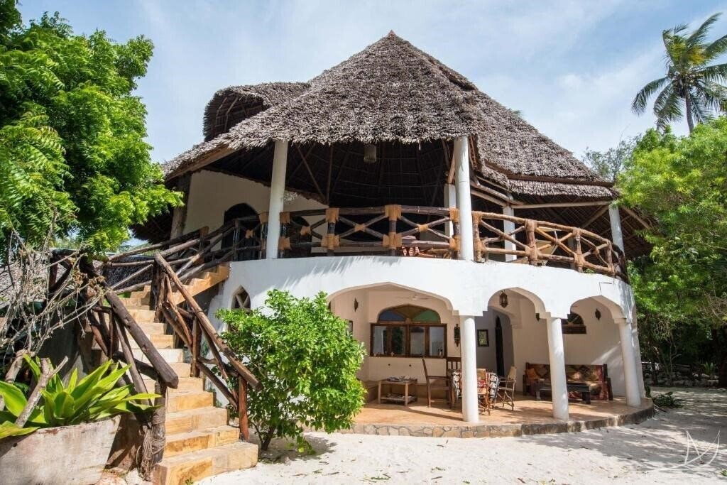 Готель Casa Umoja Guesthouse 3*